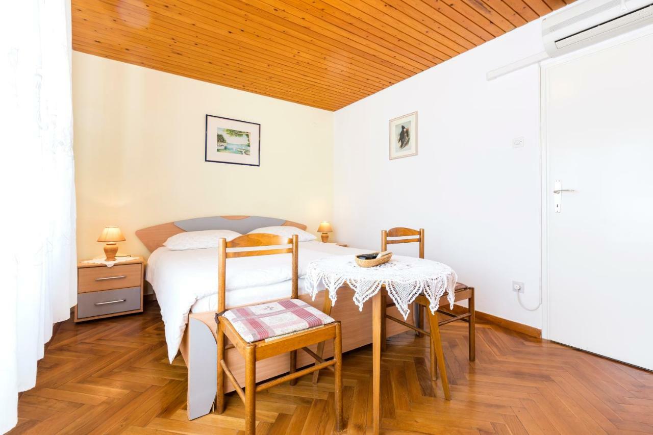 Apartment Marija マリ・ロシニュ エクステリア 写真