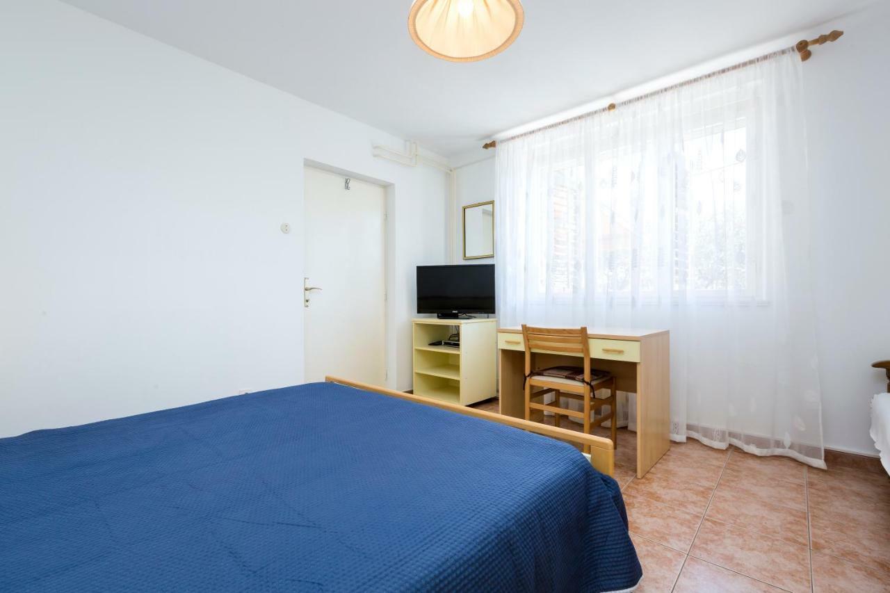 Apartment Marija マリ・ロシニュ エクステリア 写真